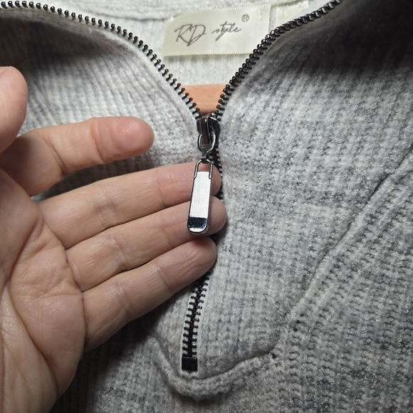 RD Style Light Gray Textured Quarter Zip Sweater Size Large - Picture 4 of 8